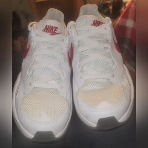 Nike Air Max Fusion White- w/Red & Blue Accents. 5Y=6.5W In Great Condition!